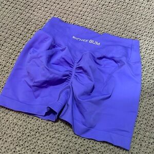 New without tags purple bright p Chee bum booty scrunch workout shorts for gym L